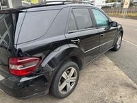 Gebraucht Mercedes ML320 224 PS (164 kW) 2007 SUV