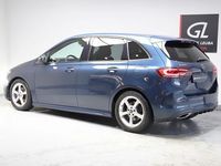 Gebraucht Mercedes B200 AMG line 163 PS (119 kW) 2021 Blau Van / Kleinbus