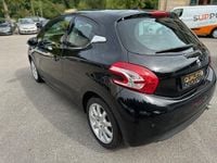 Gebraucht Peugeot 208 Allure 82 PS (60 kW) 2014 Kleinwagen