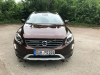 Gebraucht Volvo XC60 R-Design Momentum 304 PS (223 kW) 2015 SUV