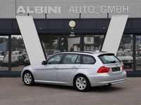 Gebraucht BMW 318 Sport Line 143 PS (105 kW) 2011 Kombi