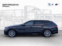 Gebraucht BMW 530e M Sport 299 PS (219 kW) 2025 Grau Kombi