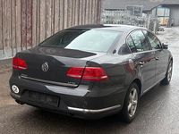 Gebraucht VW Passat Highline 140 PS (102 kW) 2011