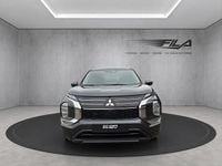 Neu Mitsubishi Outlander P-HEV Invite 306 PS (225 kW) 2025 Gray