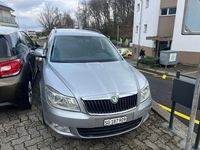 Gebraucht Skoda Octavia Clever 105 PS (77 kW) 2011 Kombi