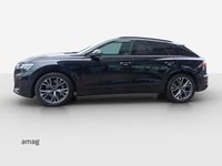 Gebraucht Audi Q8 Ambiente 394 PS (289 kW) 2024 Mythosschwarz metallic SUV