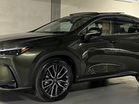 Neu Lexus NX450h+ E-FOUR 309 PS (227 kW) 2025 SUV