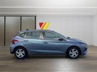 Neu Hyundai i20 101 PS (74 kW) 2025 Blau Limousine