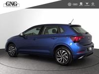 Neu VW Polo Life 115 PS (84 kW) 2025 Blau Limousine