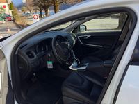 Gebraucht Volvo V60 CC Momentum 190 PS (139 kW) 2016 Kombi