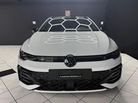 Neu VW Golf VIII R-line 150 PS (110 kW) 2025 Weiss Limousine