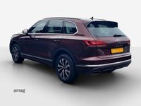 Gebraucht VW Touareg Elegance 340 PS (250 kW) 2021 Malbec red metallic SUV