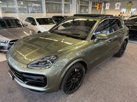 gebraucht Porsche Cayenne Turbo | CH | 2+2 J. Gar. | SONDERLACKIERUNG Oakgreen