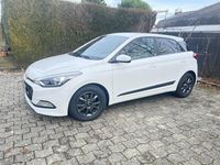 Gebraucht Hyundai i20 GO! 100 PS (73 kW) 2017
