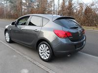 Gebraucht Opel Astra 140 PS (102 kW) 2010