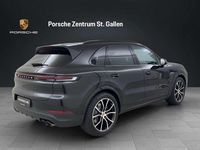 Gebraucht Porsche Cayenne 470 PS (345 kW) 2024 Schwarz SUV