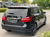 Gebraucht Mercedes B200 Style 156 PS (114 kW) 2016 Schwarz Van / Kleinbus