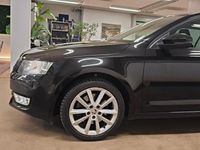 Gebraucht Skoda Octavia Ambition 184 PS (135 kW) 2015 Kombi