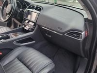 Gebraucht Jaguar F-Pace Portfolio 180 PS (132 kW) 2017 SUV