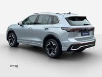 Gebraucht VW Tiguan R-line 193 PS (141 kW) 2024 Oyster silver metallic SUV