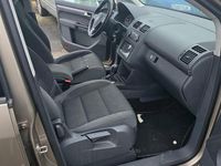 Gebraucht VW Touran Comfortline 140 PS (102 kW) 2012 Van / Kleinbus