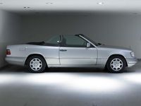 Gebraucht Mercedes E220 150 PS (110 kW) 1995 Silber Cabrio