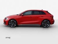 Neu Audi A3 Attraction 150 PS (110 kW) 2025 Progressivrot metallic Limousine