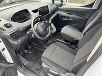 Gebraucht Peugeot Partner S 130 PS (95 kW) 2021 Van / Kleinbus