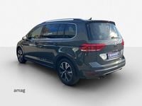 Gebraucht VW Touran Highline 150 PS (110 kW) 2024 Delfingrau metallic Van / Kleinbus