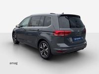 Gebraucht VW Touran Highline 150 PS (110 kW) 2024 Delfingrau metallic Van / Kleinbus