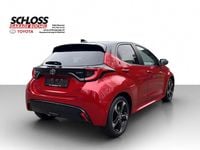 Neu Toyota Yaris Hybrid Premium 131 PS (96 kW) 2025 Rot Limousine