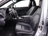 Gebraucht Lexus UX 300e 150 kW (204 PS) 2021 Silber SUV