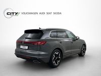 Gebraucht VW Touareg R-line 231 PS (169 kW) 2025 Grau SUV