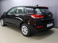 gebraucht Hyundai i30 Pure 1,5 Ltr. - 81 kW KAT, LED-Tagfahrlicht, DAA Müdigkeitserkennung, Berganfahrhilfe (HAC), Bluetooth-Einheit, Zentralverriegelung mit Fernbedienung, Klimaanlage, Fensterheber elektrisch, ISG Start/Stopp Automatik, Projektionsscheinwerfer und