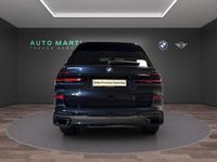 Gebraucht BMW X7 M Sport 351 PS (258 kW) 2024 M carbonschwarz meta mét. SUV