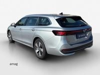 Gebraucht VW Passat Business 204 PS (150 kW) 2025 Oyster silver metallic Kombi