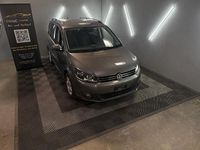 Gebraucht VW Touran Comfortline 140 PS (102 kW) 2015 Van / Kleinbus