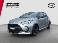 Neu Toyota Yaris Hybrid Premium 131 PS (96 kW) 2025 Silber Limousine