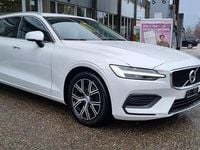 Gebraucht Volvo V60 Momentum 150 PS (110 kW) 2020 Kombi