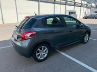 gebraucht Peugeot 208 1.2 PureTech Style