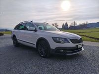 Gebraucht Skoda Superb Ambiente 170 PS (125 kW) 2014 Weiss Kombi