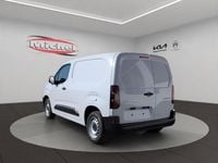 Neu Citroën Berlingo First 102 PS (75 kW) 2026 Van / Kleinbus
