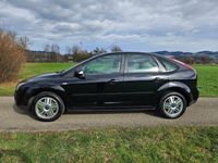 gebraucht Ford Focus 2.0i Ghia