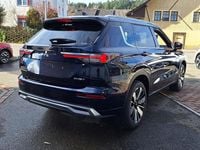 Neu Mitsubishi Outlander P-HEV Instyle 306 PS (225 kW) 2026 Blau Kombi