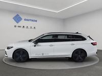 Gebraucht VW Passat R-line 150 PS (110 kW) 2025 Weiss Kombi