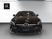 Gebraucht Mercedes CLA180 Urban 122 PS (89 kW) 2017 Schwarz Limousine