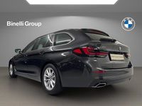 Gebraucht BMW 530 Sport Line 296 PS (217 kW) 2023 Grau Kombi