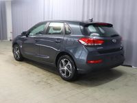 gebraucht Hyundai i30 Comfort 1.0 T-GDi 7DCT FL, DCT Automatikgetriebe, Klimaanlage, Sitzheizung, Lederlenkrad, Radio DAB, Freisprecheinrichtung, Lichtsensor, Tempomat, Einparkhilfe hinten, Nebelscheinwerfer, 16 Zoll Leichtmetallfelgen, uvm.