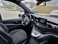 Gebraucht Mercedes V220 163 PS (119 kW) 2022 Van / Kleinbus