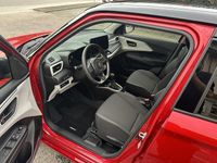 Neu Suzuki Swift 82 PS (60 kW) 2025 Rot Limousine